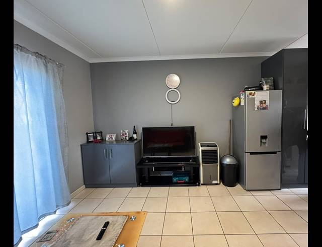 2 BEDROOM APARTMENT FOR SALE IN HEATHER PARK